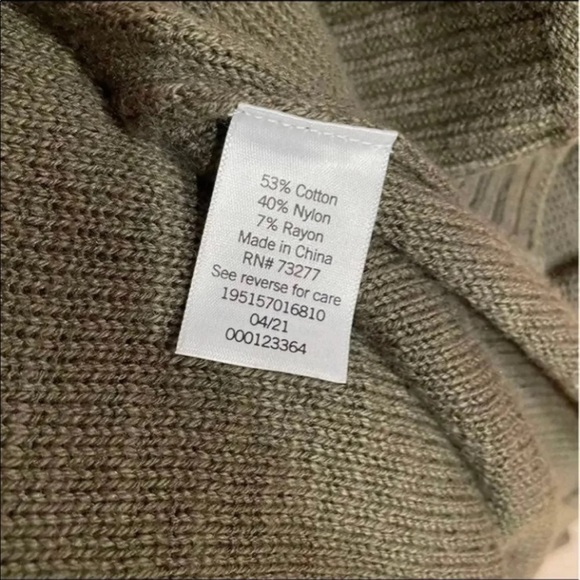 Women's Sonoma 3X Plus Green Cardigan. - Picture 3 of 9